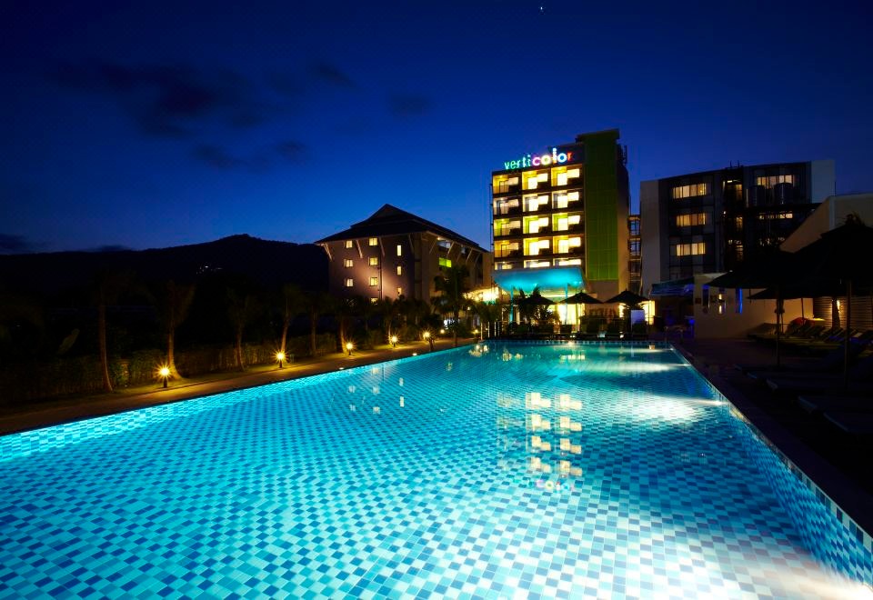 هتل ساموئی ورتیکالر